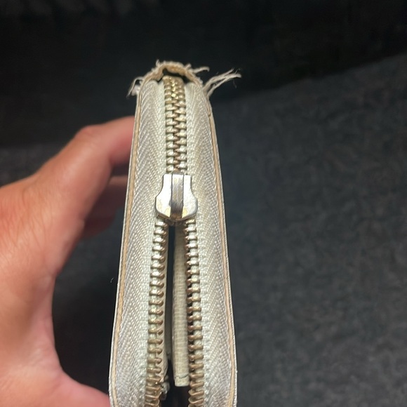 💎AUTHENTIC💎 LV DAMIER AZUR ACCORDION WALLET (NO ZIPPER PULL, COIN STAIN INT) - Picture 9 of 16